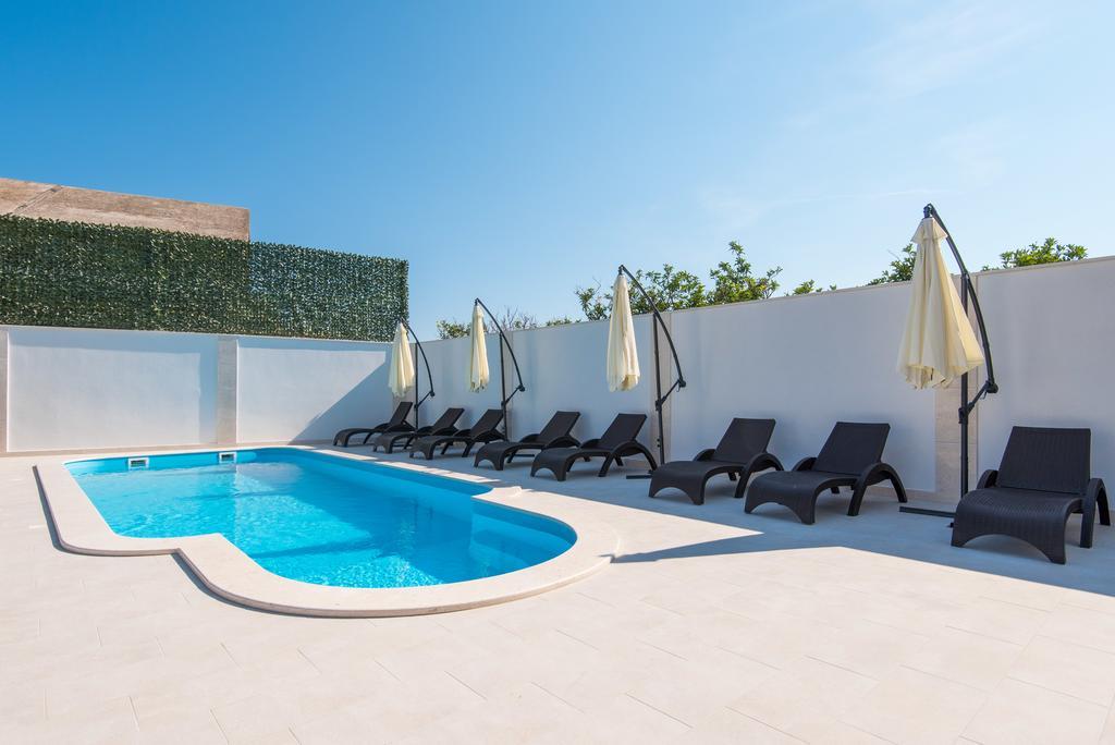 Apartments Villa Stella 奥瑞比克 外观 照片