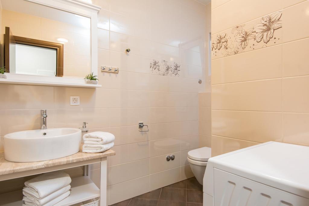 Apartments Villa Stella 奥瑞比克 外观 照片
