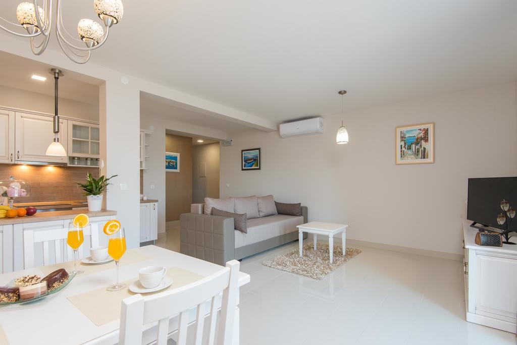 Apartments Villa Stella 奥瑞比克 外观 照片