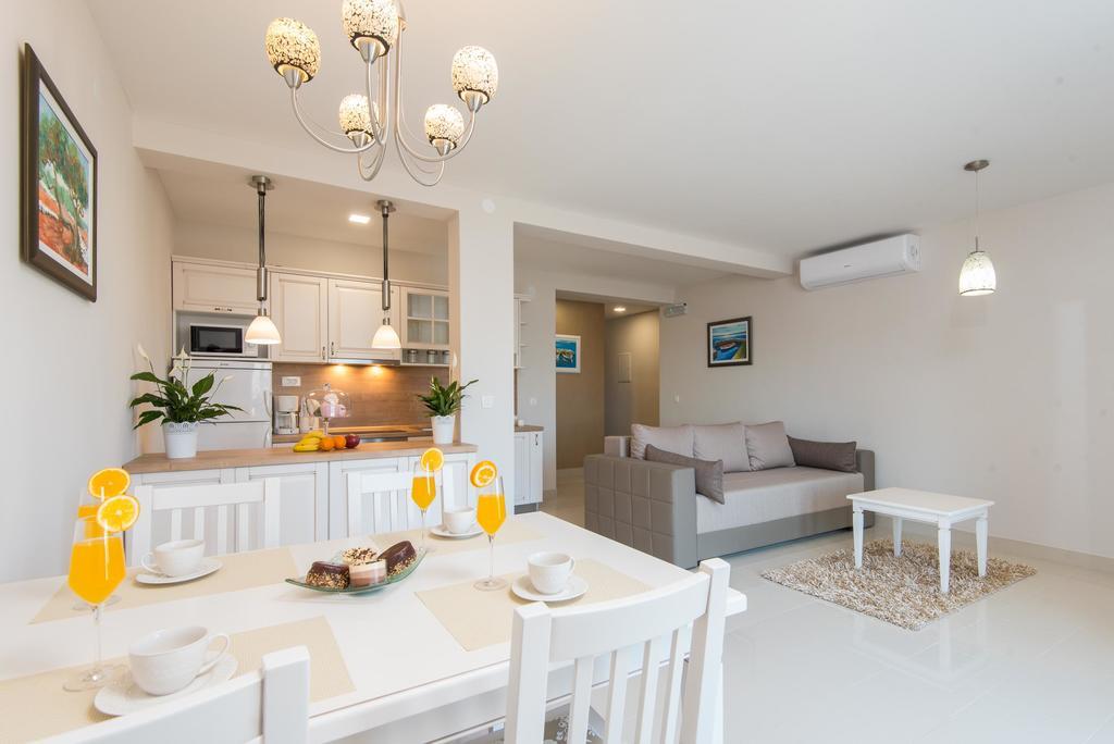 Apartments Villa Stella 奥瑞比克 外观 照片