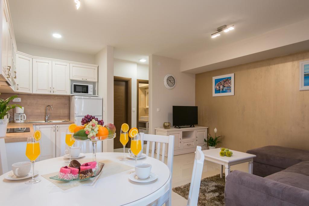 Apartments Villa Stella 奥瑞比克 外观 照片
