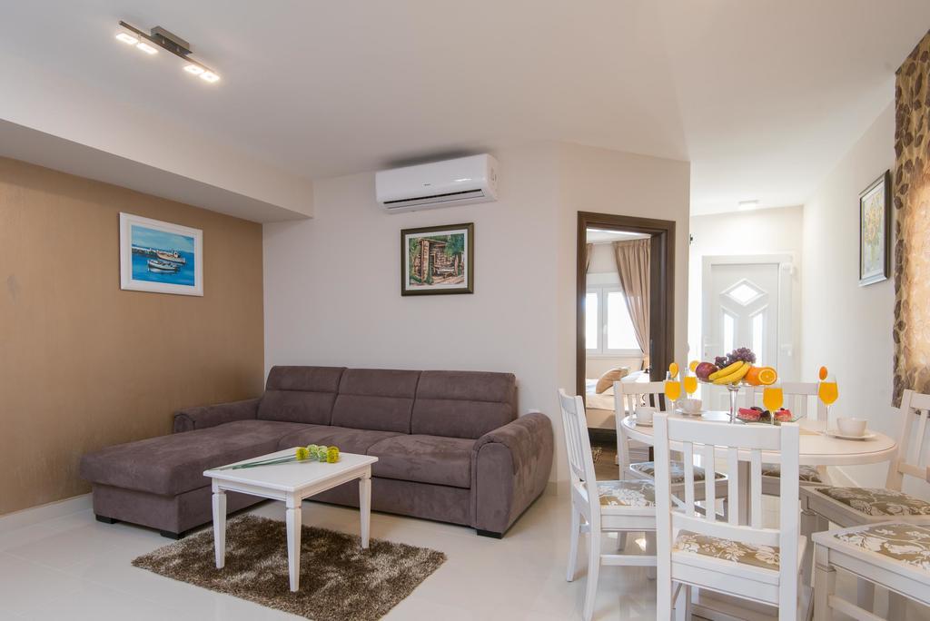 Apartments Villa Stella 奥瑞比克 外观 照片