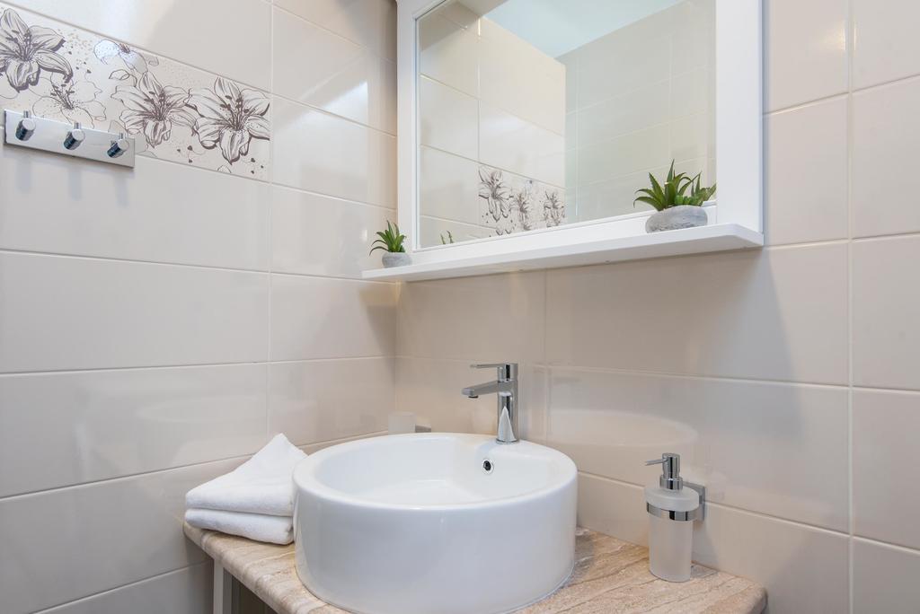 Apartments Villa Stella 奥瑞比克 外观 照片