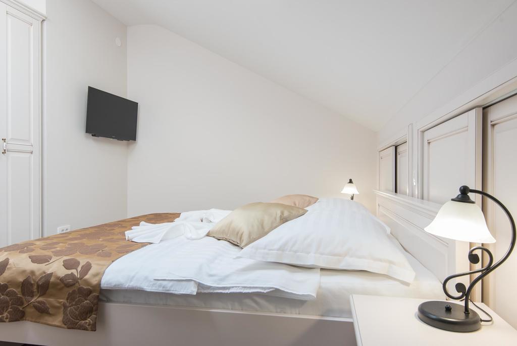 Apartments Villa Stella 奥瑞比克 外观 照片