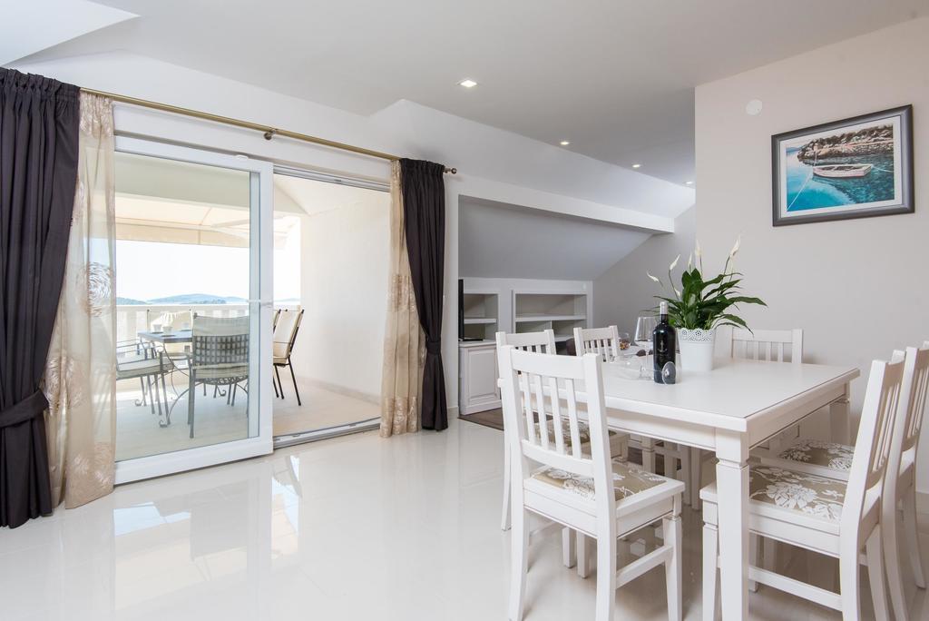 Apartments Villa Stella 奥瑞比克 外观 照片