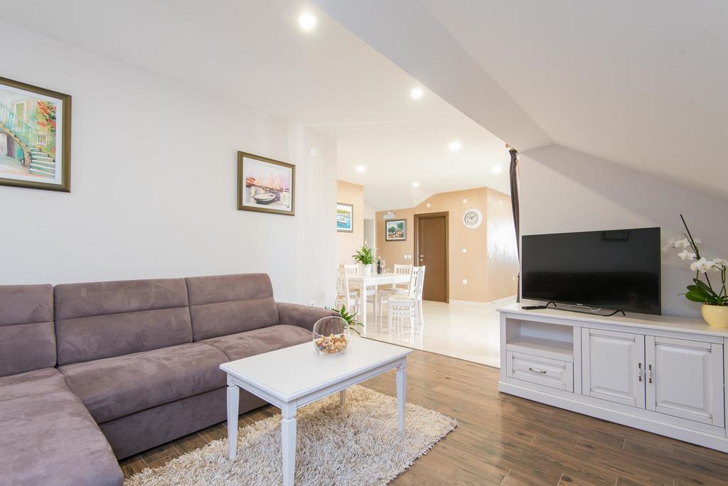 Apartments Villa Stella 奥瑞比克 外观 照片